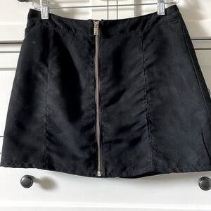 H&M Divided Women’s Black Faux Suede Mini Skirt with Gold Zipper - Size 8
